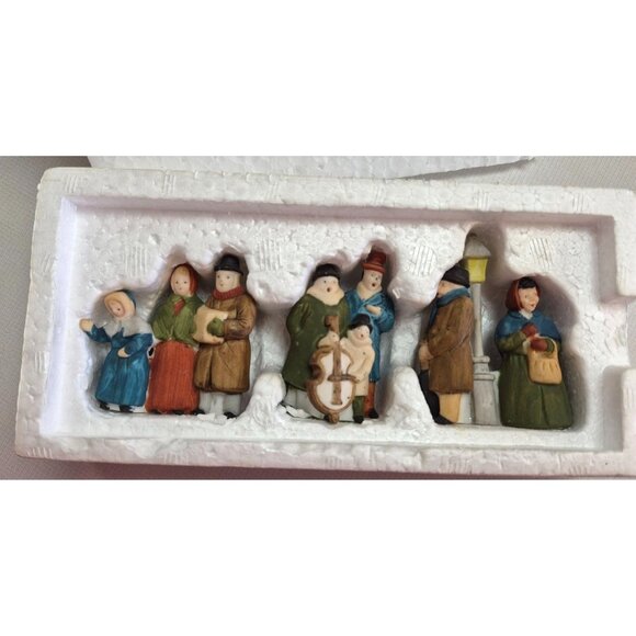 Vintage Dept 56 Dickens Village "Dickens’ Carolers” Set of 3 Hand Painted Figure - Picture 1 of 7